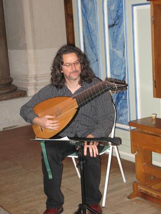 René Palmieri, luth baroque.jpg